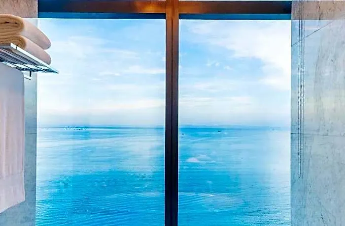 Hotel Nustar Cebu