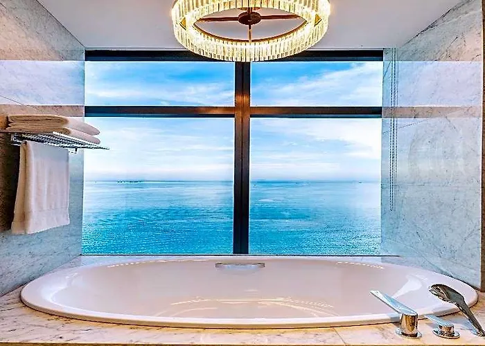 Hotel Nustar Cebu Stadt